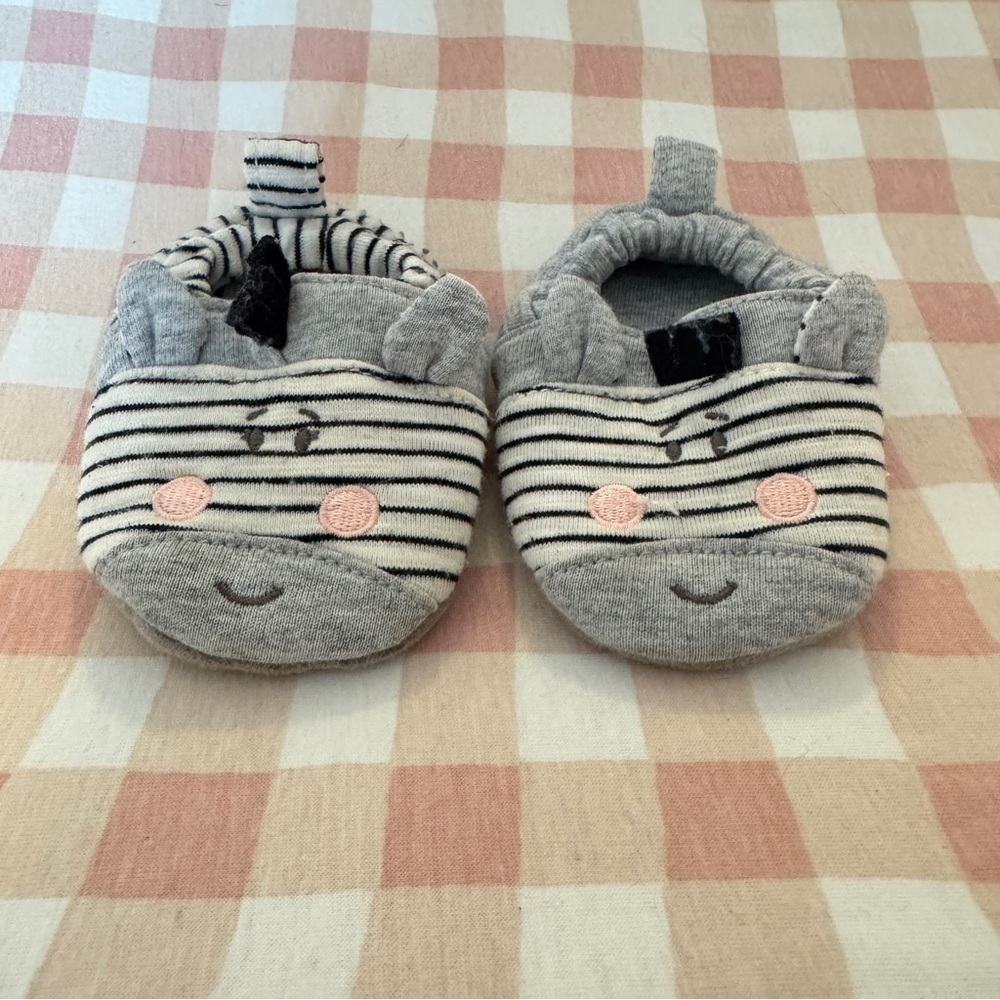 Zebra Demdaco Soft Baby Booties - Picture 4 of 9